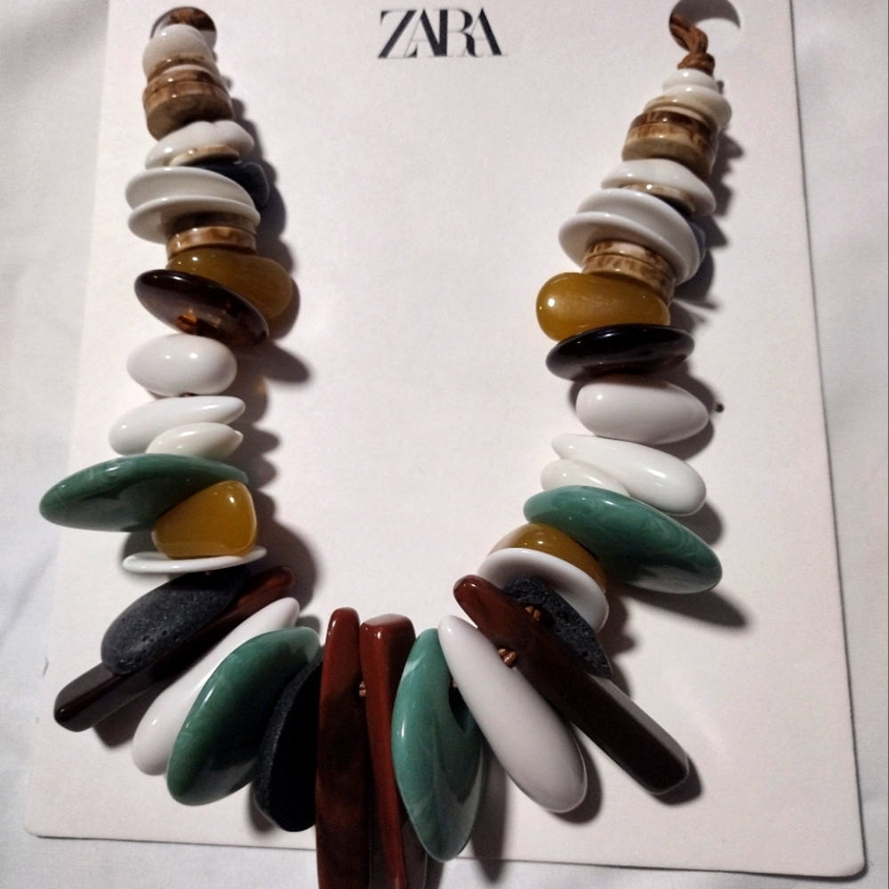 NWT ZARA MIXED STONE NECKLACE